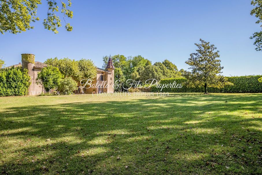 Vente château 18 pièces 404 m² à Uzès (30700), 1 495 000 €