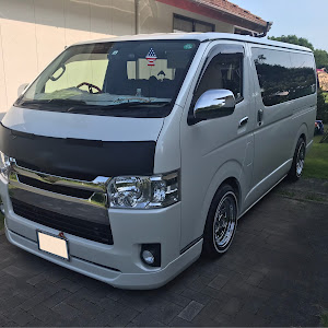 ハイエースバン TRH200V