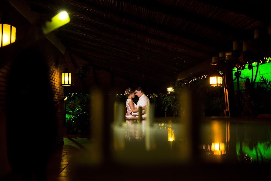 Fotografo di matrimoni Cristian Bustos (cristianbusto). Foto del 20 aprile 2016