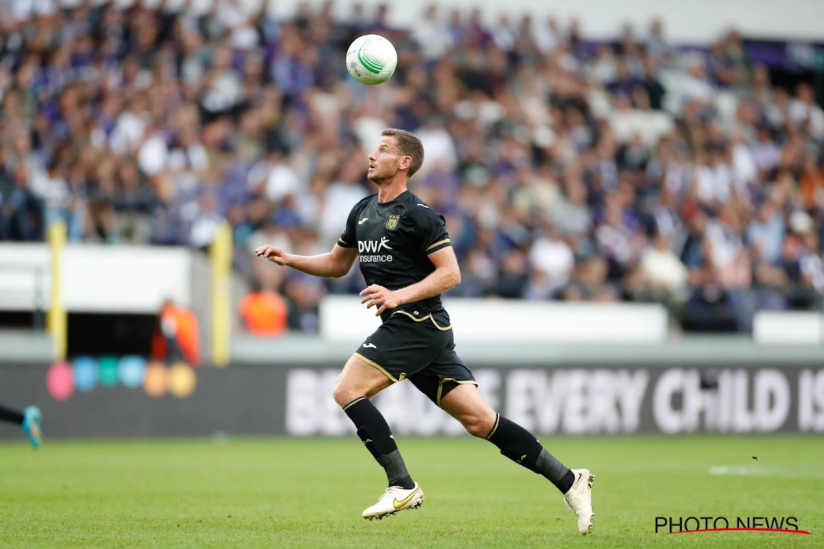 Geëmotioneerde Vertonghen blikt terug op moeilijkste beslissing uit zijn leven: "Eerlijk? Ik wou eerst niet naar Anderlecht komen"