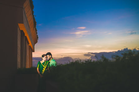 Fotógrafo de casamento Aditya Mahagaonkar (aditya190959). Foto de 11 de setembro 2018