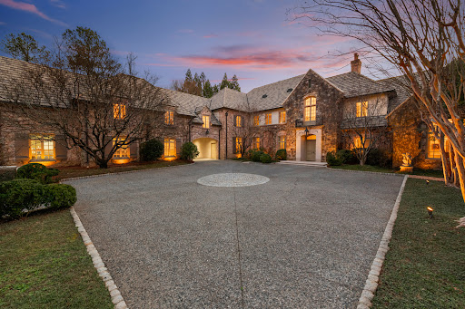 House with pool and garden 1