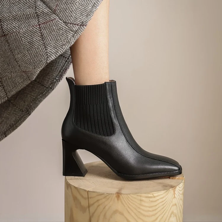Dames gebreide stretch laarzen met vierkante neus, korte hoge hak en enkel model, voor comfort en een modieuze look.