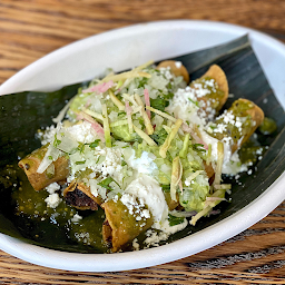 Smoked Chicken Taquitos & Guacamole