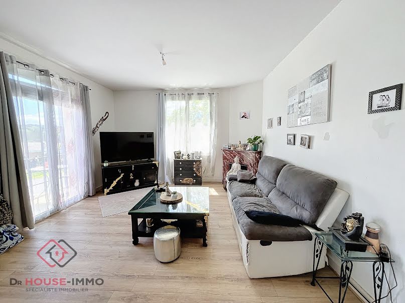 Vente maison 5 pièces 97 m² à Neuvic (24190), 169 500 €