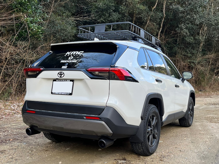 RAV4のUSパーツ・帰省ドライブ・安物カスタム・山賊(錦町)・スタッドレスいつまで履きますか？に関するカスタム事例の投稿画像3枚目