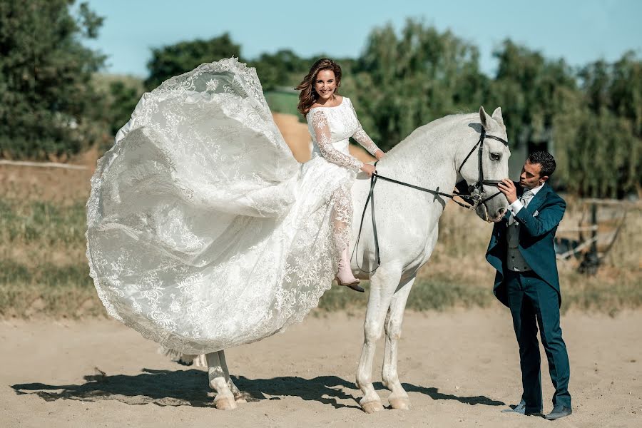 Fotógrafo de bodas Aleksey Titov (titovalesha). Foto del 1 de noviembre 2018