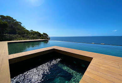 Maison avec piscine et terrasse 3