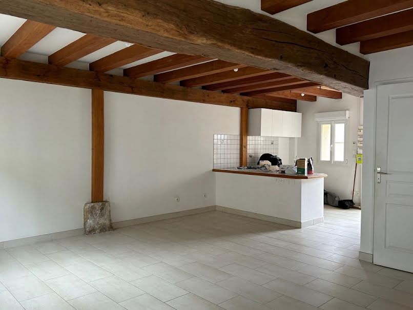 Location  maison 3 pièces 63 m² à Château-Renault (37110), 620 €