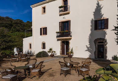Villa with terrace 10