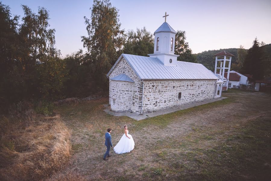 Pulmafotograaf Predrag Zdravkovic (predragzdravkov). Foto tehtud 21 november 2017