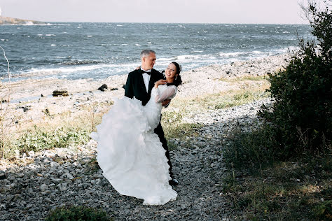 Fotografo di matrimoni Elena Sellberg (studioelenafoto). Foto del 4 aprile 2022