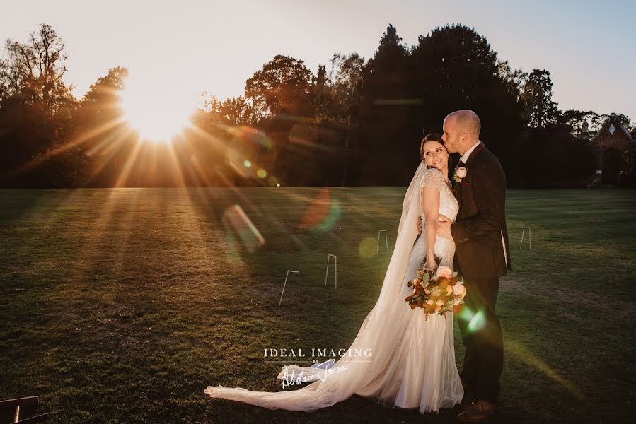 Fotógrafo de bodas Alistair Jones (idealimagingphot). Foto del 2 de julio 2019