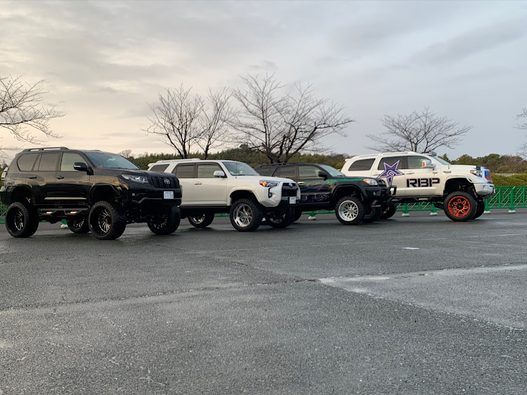 ランドクルーザープラドのセコイア・サーフ・4Runner・プラド・クロスファイブ大阪に関するカスタム事例の投稿画像1枚目