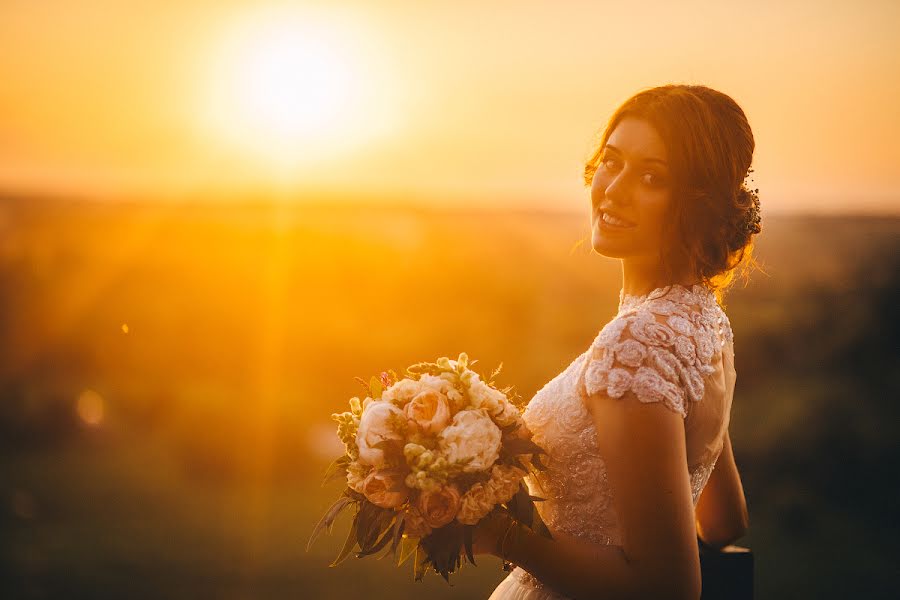 Fotografo di matrimoni Boris Yakhovich (borees). Foto del 15 febbraio 2019