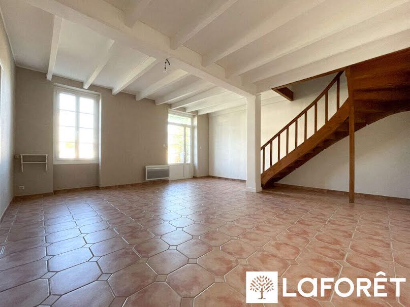 Vente maison 5 pièces 141 m² à Brizambourg (17770), 170 400 €