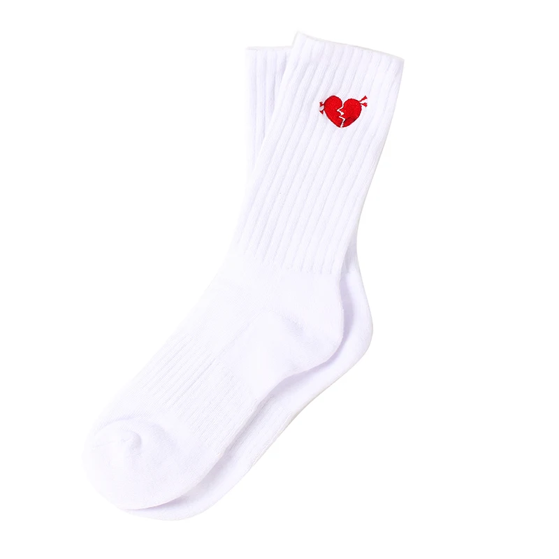 Chaussettes de sport décontractées brodées Heartbroken Street Mid Tube