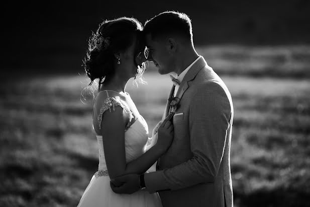 Fotografo di matrimoni Vladut Tiut (tvphoto). Foto del 10 ottobre 2021