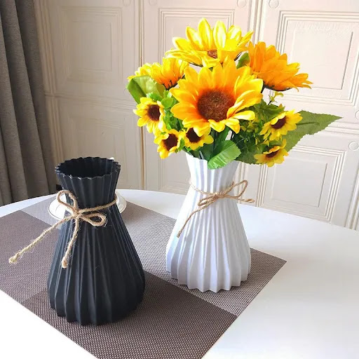 Title 2, Closed origami vase. Decorate your home with th...