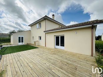 maison à Saint-Amant-de-Boixe (16)