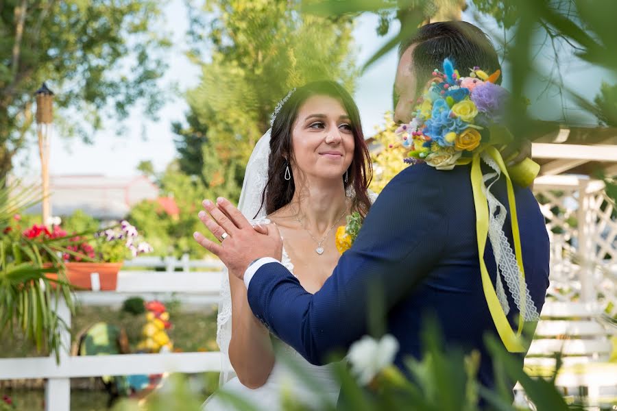 Fotografo di matrimoni Stefan Dragos (stefandragos). Foto del 6 agosto 2019