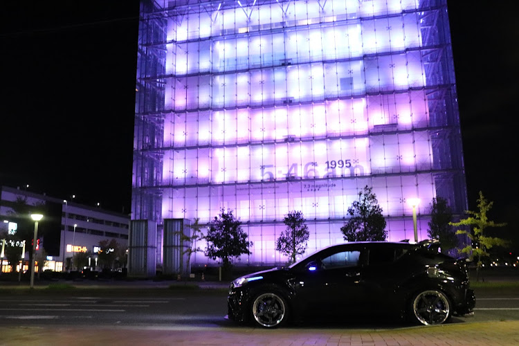C-HRのKuhl Racing・verz wheels・KCV03・神戸・人と防災未来センターに関するカスタム事例の投稿画像3枚目