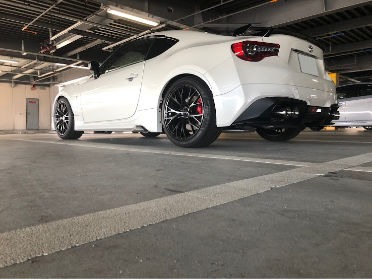 86の立体駐車場に関するカスタム事例の投稿画像2枚目