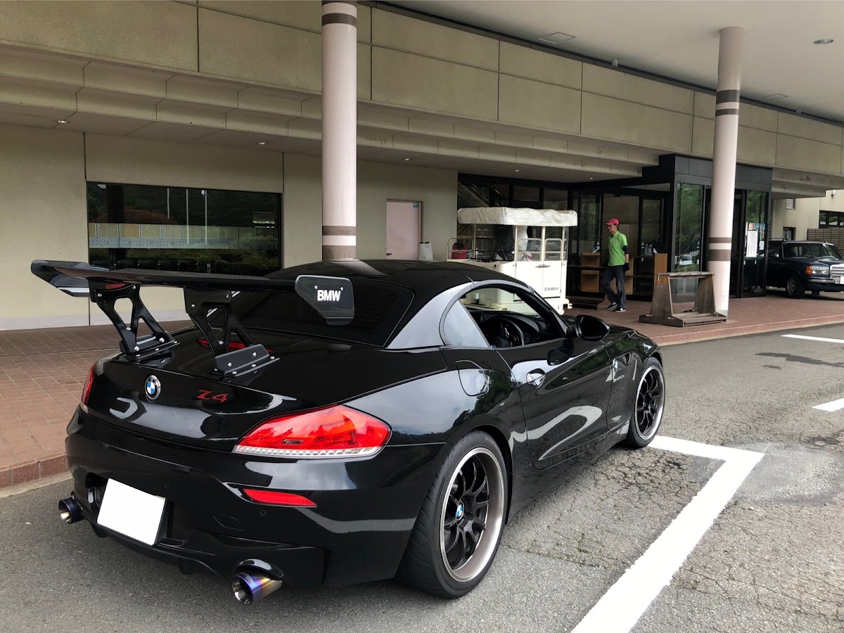 Bmw Z4を華麗にカスタム By 黒猫 19 07 14 予定がパツパツだったので 初めてz4でゴルフ場突撃 皆さんの冷めた目が辛い 笑 キャディバック トラン Cartune