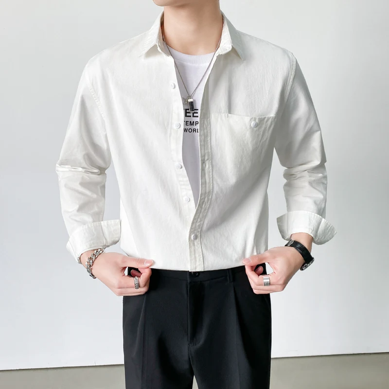 Camisa de manga longa para homem, estilo maduro e jovem, casual e charmosa, ideal para a primavera, um visual elegante e moderno.