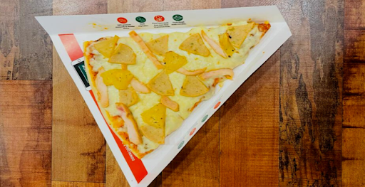 Non-veg Hawaiian Pizza (Personal Giant Slice (22.5 Cm))