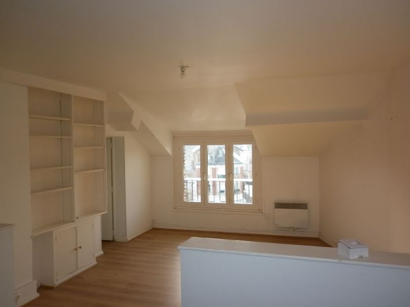 Location  appartement 2 pièces 53 m² à Coulommiers (77120), 770 €