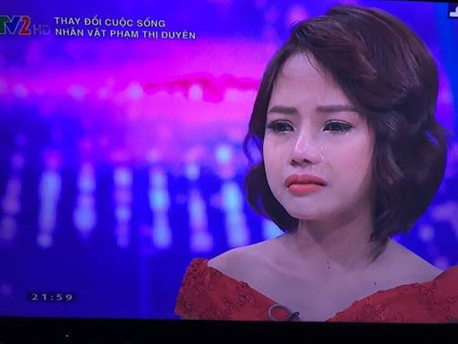Duyên Phạm một lần nữa bật khóc trên truyền hình khi nhớ lại thời gian trước khi phẫu thuật