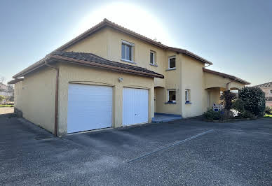 House with terrace 11