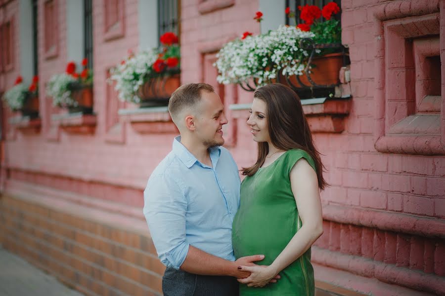 Fotografo di matrimoni Darya Gryazeva (snegsnega). Foto del 29 giugno 2016