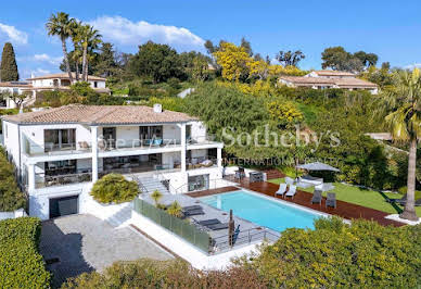 Villa avec piscine en bord de mer 2