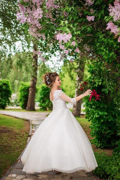 Wedding photographer Yuliya Nikitina (juliyaniki). Photo of 26 May 2019