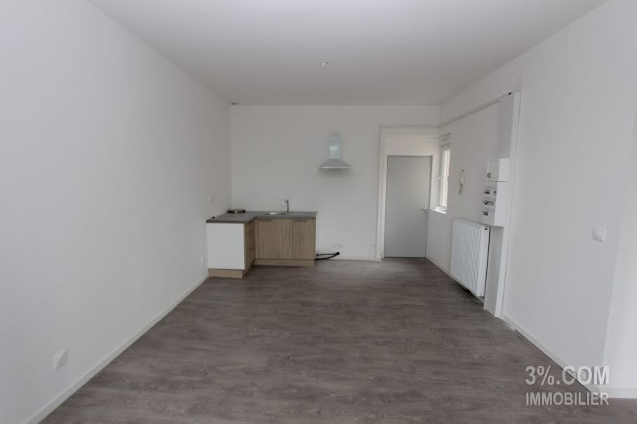 Location  appartement 2 pièces 54 m² à Luneville (54300), 435 €