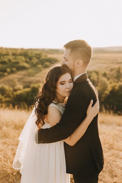 Fotógrafo de casamento Oksana Bolshakova (oksanabolshakova). Foto de 19 de agosto 2020