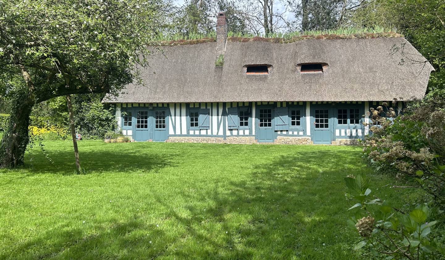 House with pool Bernay