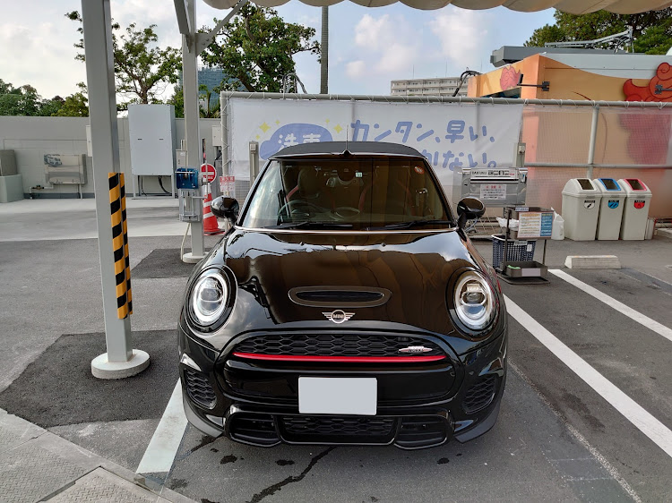 ミニジョンクーパーワークスの沖縄・洗車・オープンカーのある生活・looxに関するカスタム事例の投稿画像4枚目