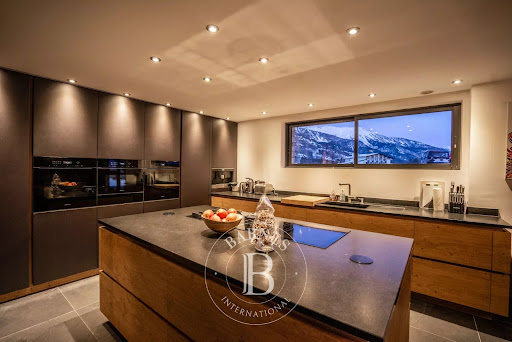 Chalet with panoramic view 5