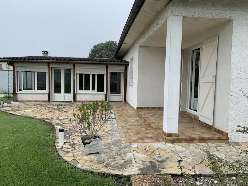 Vente villa 1 pièce 1500 m² à Tarbes (65000), 298 000 €