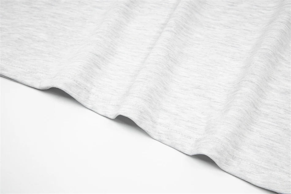 Camiseta de manga corta con letras americanas estampadas para hombre. Cómoda, transpirable y perfecta para el uso diario con estilo casual.