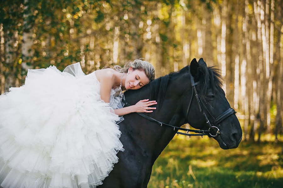 Fotografo di matrimoni Yuriy Kuzmin (kuzmin). Foto del 20 ottobre 2014