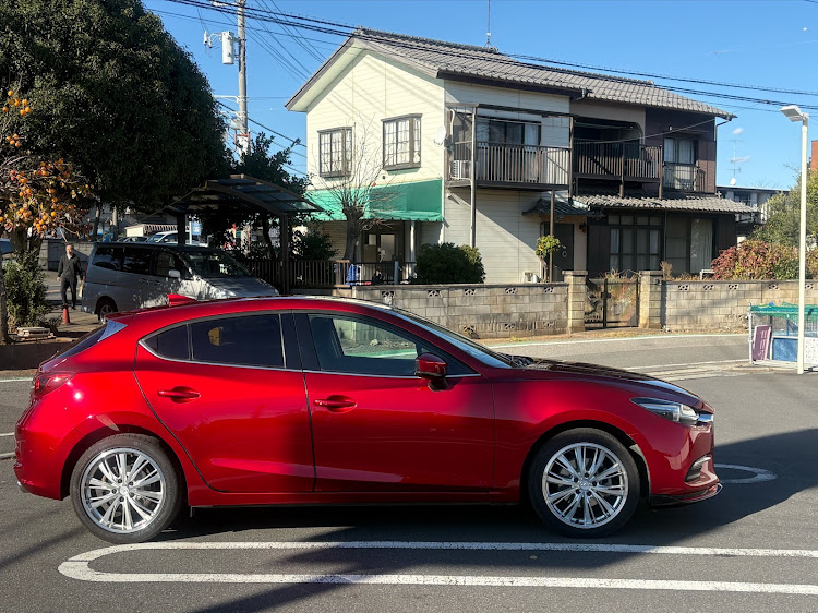 アクセラの洗車しました(∗ˊᵕ`∗)・在宅勤務中のランチ・工場直販アウトレットスイーツ購入しました・暫定税率廃止・いいね＆フォロー＆コメントありがとうございますに関するカスタム事例の投稿画像8枚目