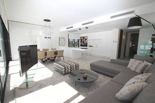 Propriété avec piscine et jardin 4