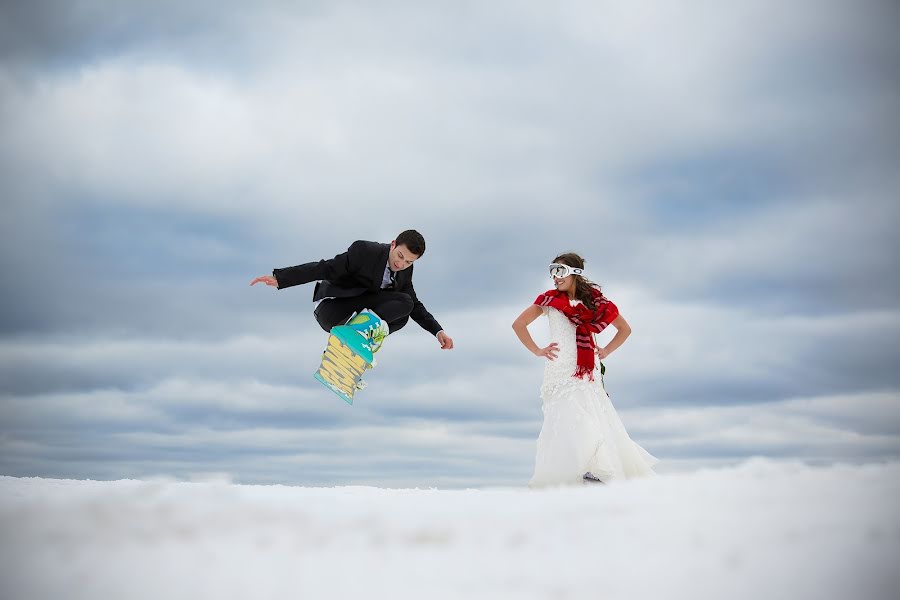 Wedding photographer Doru Claudia Halip (hphotography). Photo of 21 December 2013