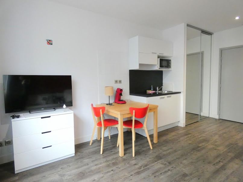 Location meublée appartement 1 pièce 20 m² à Villeurbanne (69100), 660 €