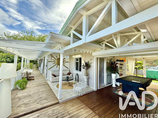 House with pool and terrace 1