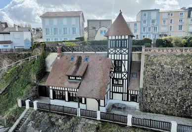 Maison en bord de mer avec terrasse 1